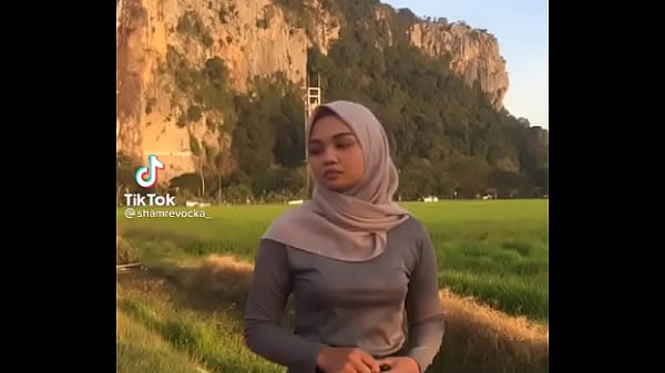 Hijab Goyang Bikin Makin Nafsu