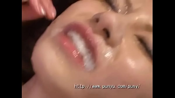Encerotin Muka Cewek Itu Sampai Penuh!!