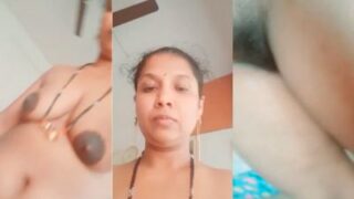 Cewek India Selatan Colokin Jari Ke Memek Bulu Lebat Di Video Mms