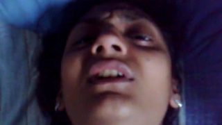 Gadis Bangalore Mohini Ngerasain Nikmatnya Sakit Bareng Pacar