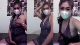 Lingeri Bening Giva Uting, Nenen Cokelat Host Mango Bikin Makin Greget.