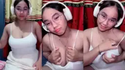 Lisa Chan Hana Di Tiktok Bikin Heboh, Gerakan Hot Bikin Mending