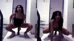 Remaja Nafsu Berat Mainin Kontol Karet Hitam Sampe Ngerasain Enak