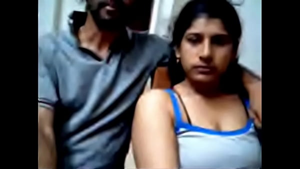 Desi Pasangan Suka Pamerin Kelamin Di Webcam.