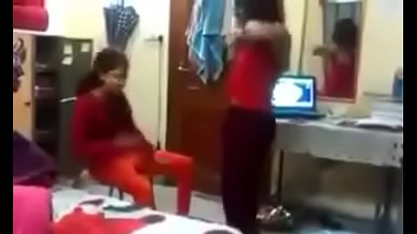 Lucah Di Hostel, Bahasa Hindi Bikin Ngilu Dan Ngilu Banget