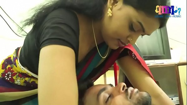 Ibu Rumah Tangga India Main Gila-gilaan Sama Si Programmer Kenceng.