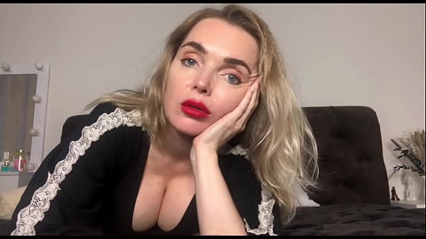 Annette Si Ibu Tiri Seksi Lagi Horny, Colmek Panas-panas Di Video Buat Anak Tiri, Sementara Bapak Sibuk Kerja.