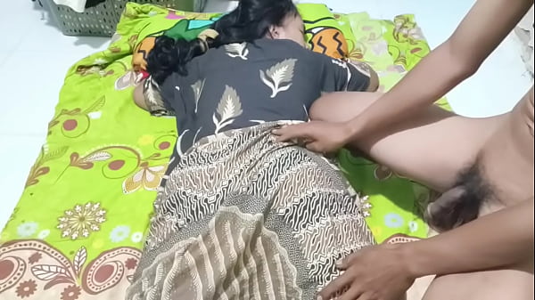 Ngentot Bu Ratna, Istri Sepi Yang Haus Mainan Kontol