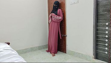 Ngentot Pertama Kali Sama Pacar Hijab India Yang Malu-malu, Crot Di Mana-mana