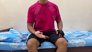 Ibu Tiri Bantu Anak Tiri Yang Luka Mandi, Malah Godain Dia. Akhirnya Berujung Ngebul Di Kontol, Sebelum Digenjot Habis-habisan.