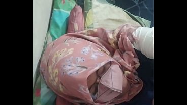 Tante Riani Ngemut Kontol Sampe Nikmat Banget, Enak Pol