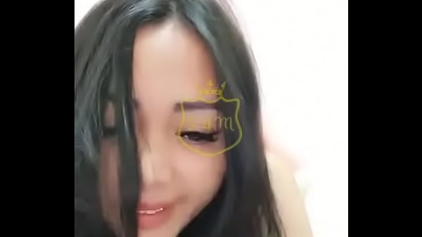 Live Show Indonesia, Bibir Merah Ngegoda, Goyang Gila Bikin Mabok