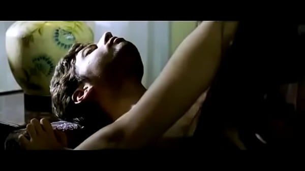 Adegan Film Hindi Panas Dan Bikin Ngilu.