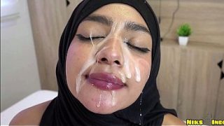 Muslim Cewek Jilbab Abis Digenjot Keras Sampe Muncrat, Dibiarin Becek.