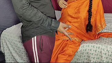 Dever Ne Desi Bhabhi Ki Chut Ki Pyaas Bujhai, Jor Se Chod Kar Ras Nikal Liya