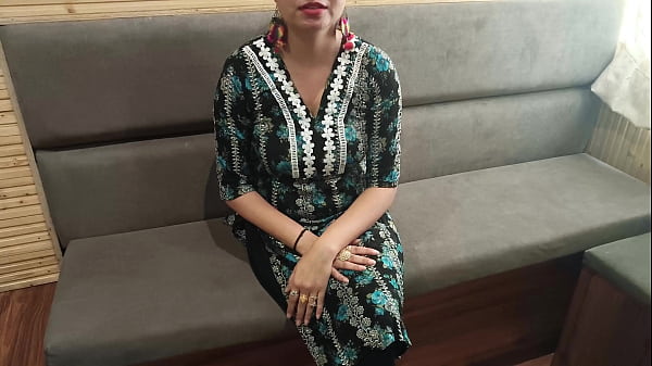 Jija Ji Ngeliat Body Saali Yang Bikin Crot, Langsung Ngewe Memek Sama Bontotnya Pake Suara Hindi