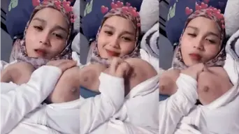 Wah, Cewek Hijab Cantik Pamer Toket Gede, Siap Diremas-remas.