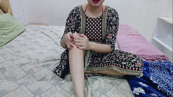 Saat Malam, Kakak Tiriku Sendirian Di Kamar, Aku Pun Masuk Dan Mulai Meremas-remas Tubuh Serta Memijat Memekku Di Depannya.