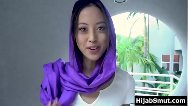 Gadis Muslimah Horny Nggak Bisa Berhenti Mikirin Ajak Ngentot.