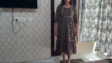 Desi Bhabhi Ko Kutiya Ki Tarah Zor Zor Se Choda
