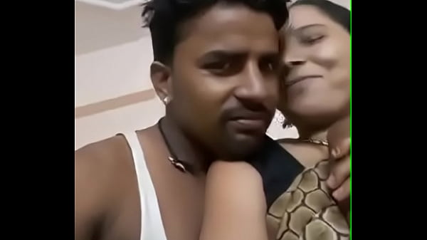 Desi Aunty Lagi Ditekan, Montoknya Makin Menggoda.