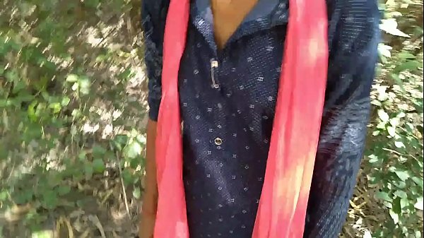 Desi Cewek Ngentot Di Luar, Pacar Digenjot Brutal Gaya Doggy Sama Cowoknya