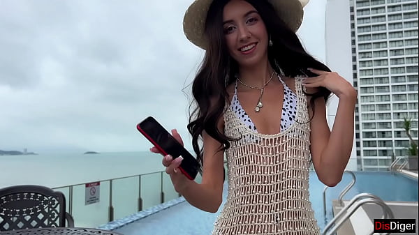 Libas Pake Kontol Putih Rusia, Blanca Spanyol Sange Berat Pas Liburan