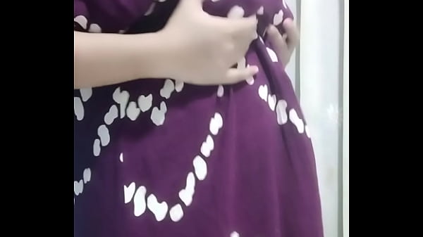 Bu Guru Berhijab Pamer Pussy Basah