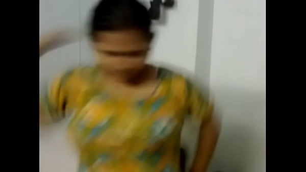 Desi Cewek Manis Abis Mandi, Basah Kuyup Bikin Ngiler