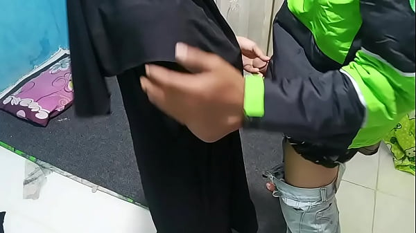 Prank Ajak Ojol Ngentot, Bikin Si Abang Tegang Sendiri