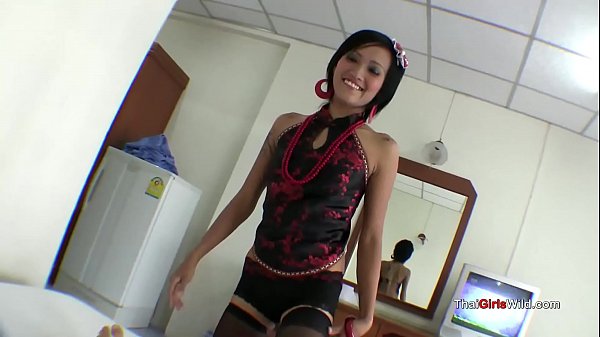 Pelayanan Mulut Superhot Dari Cewek Thailand Murahan Yang Bikin Nagih