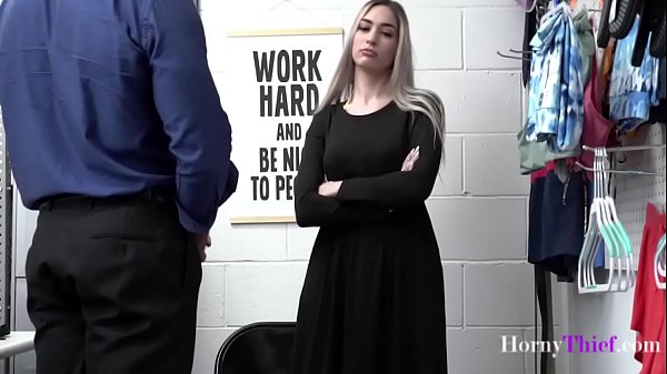Remaja Jalang Berhijab Ngentot Polisi Biar Bebas Dari Penjara – Delilah Day | Hornythief