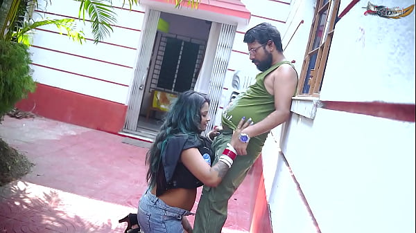 Bengali Desi Pasutri Ngebeng Anal Di Luar Rumah Pake Audio Hindi (film Panjang)