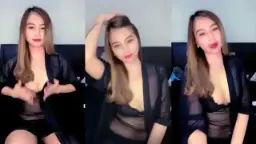 Abg Montok Remesin Tt Di Live Sampe Muncrat