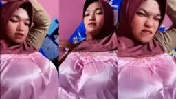 Bela Tobrut Live Sambil Tiduran, Mulus Pol Bikin Mriyang