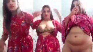 Gadis Seksi Buka-bukaan Pamer Tetek Dan Bokong Buat Bikin Pacarnya Makin Bernafsu.