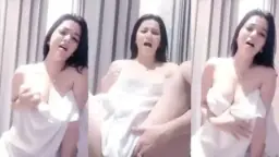 Rosalinda Colmek Sambil Mendesah Nikmat, Ahhh, Bikin Makin Basah