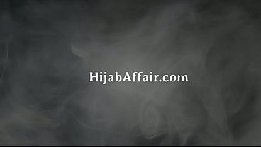 Gadis Arab Hr Digebuk Bertubi-tubi Sama Rekan Kerja Di Kantor.