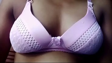 Malam Ini Gue Pengen Liat Cewek India Yang Bikin Melek, Panas Banget Bikin Gregetan.
