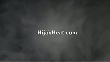 Bokep Arab Muslim Sok Suci Dikencingin Berondong Di Kantor