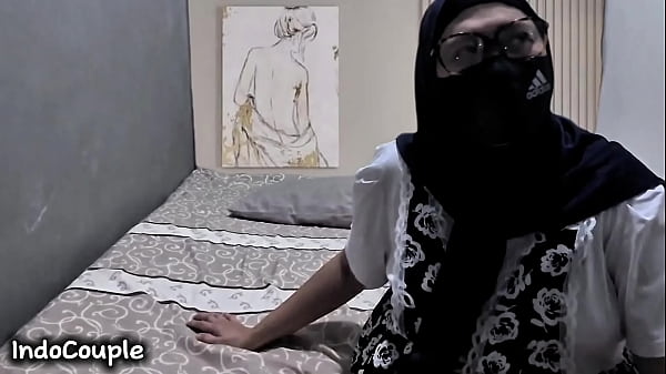Istri Montok Indo Lagi Asik Ngewe Anal Sama Selingkuhan Rahasianya