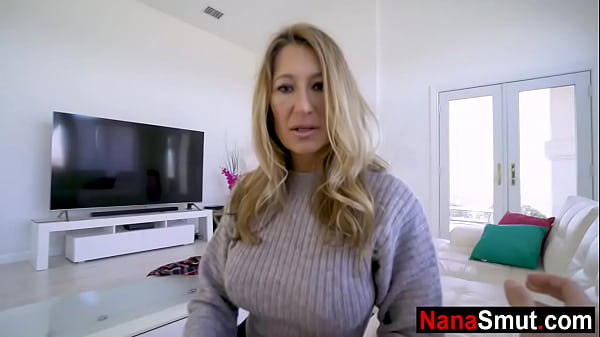 Nenek Tiri Yang Lagi Horny Minta Digenjot Sama Cucu Tirinya
