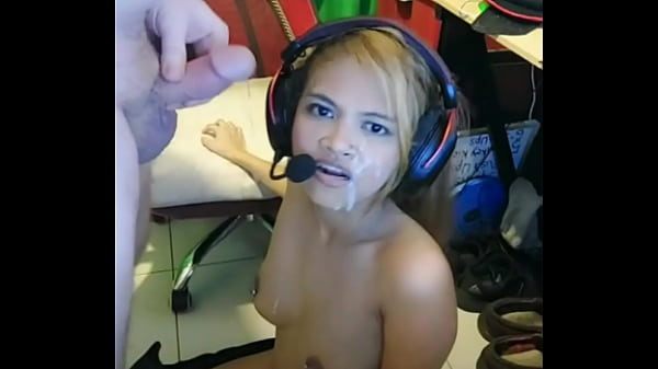 Ngentot Pasangan Sambil Ciuman, Handjob, Dan Crot Di Muka – Contoh