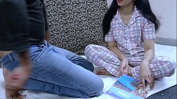 Mosi Ki Ladki Ko Nanga Karke Chod Diya, Family Sex Ki Raat Bhooli Nahi.
