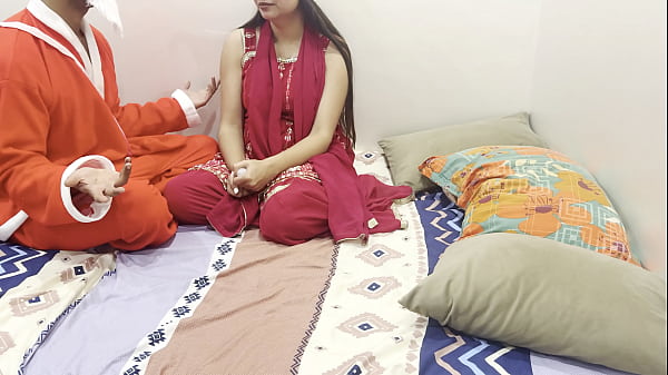 Tahun Baru 2026, Video Bokep Paling Hot Dengan Dirty Talk Ala Hindi, Peran Saarabhabhi Bikin Makin Basah, Santa Jadi Horny Banget.